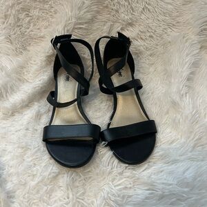 FIONI Black Strappy Sandals